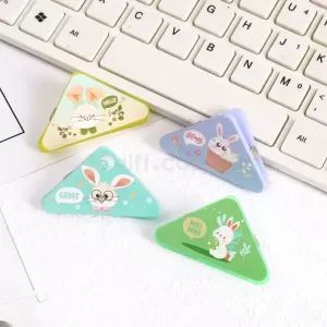 卡通兔三角夾 HK$1.19